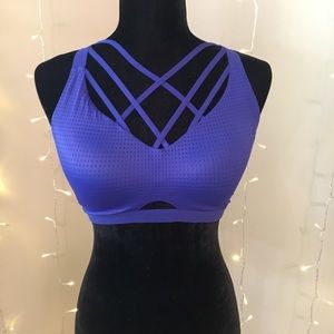 Victoria Secret sports bra size 32DD